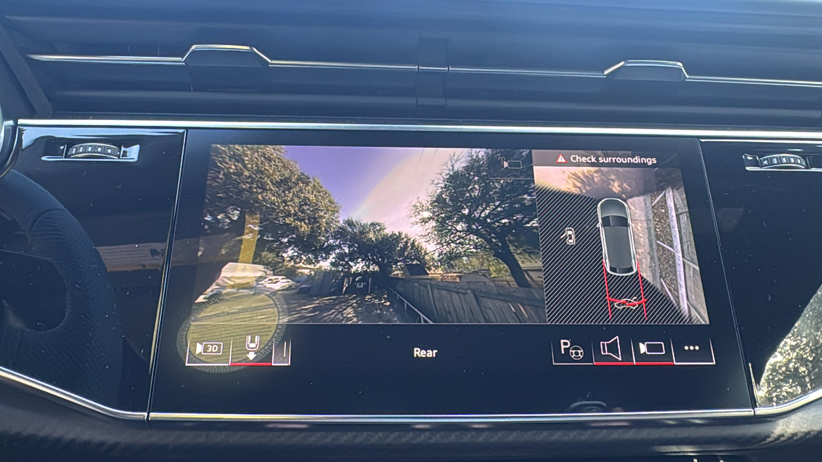 New 2026 Audi SQ8 Prestige image 19