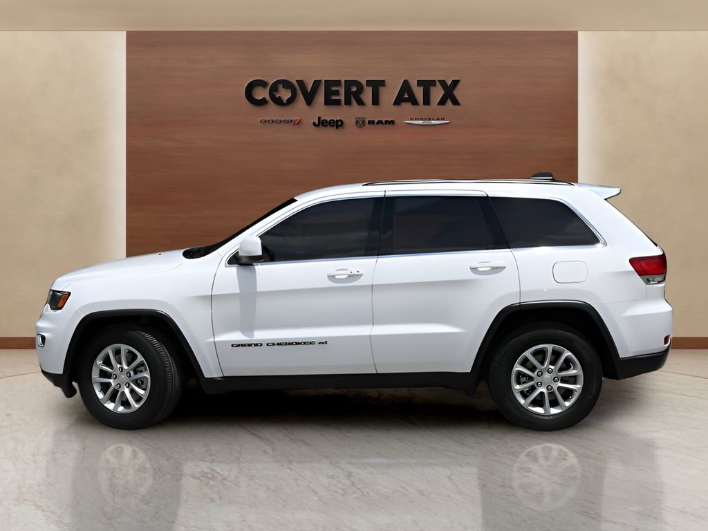 Used 2022 Jeep Grand Cherokee Laredo X RWD image 2