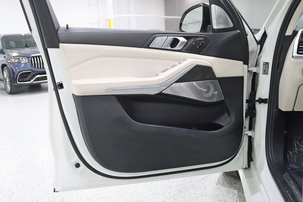 Used 2022 BMW ALPINA XB7 AWD/4WD image 41
