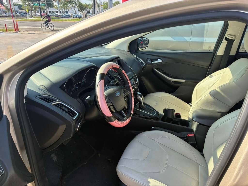 Used 2018 Ford Focus Titanium FWD image 14
