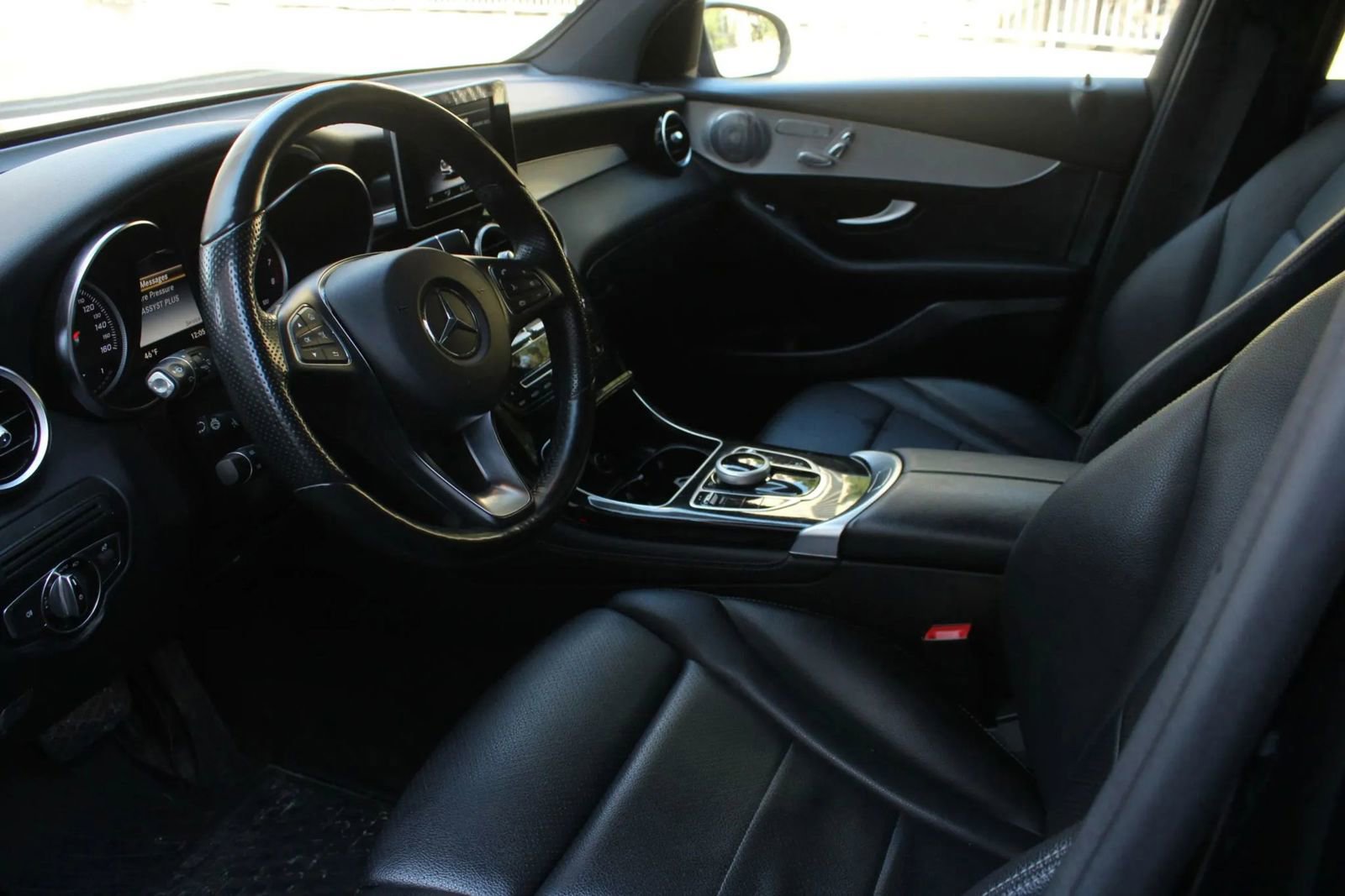 Used 2017 Mercedes-Benz GLC 300 4MATIC w/ Premium 1 Package image 13