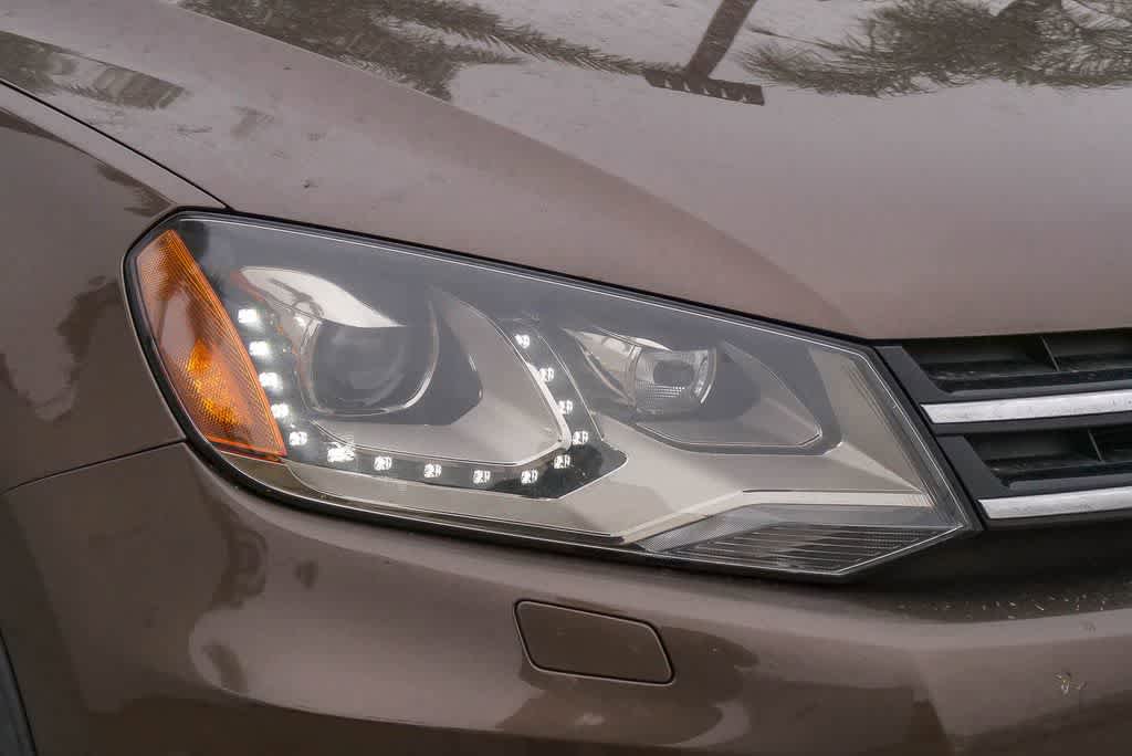 Used 2012 Volkswagen Touareg VR6 AWD/4WD image 4
