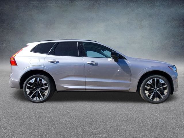 New 2026 Volvo XC60 T8 Plus w/ Climate Package PRO AWD/4WD image 8