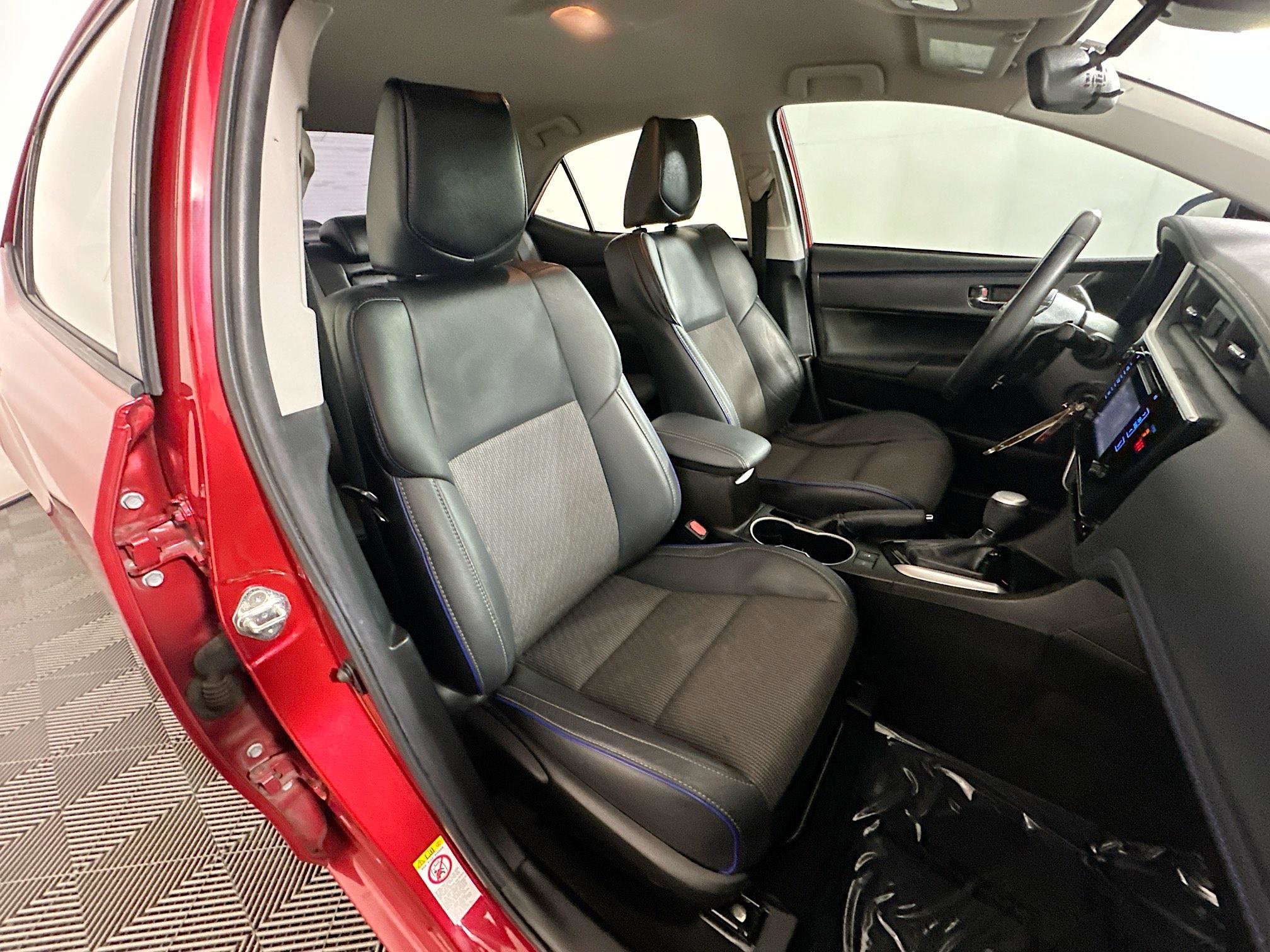 Used 2018 Toyota Corolla SE image 27