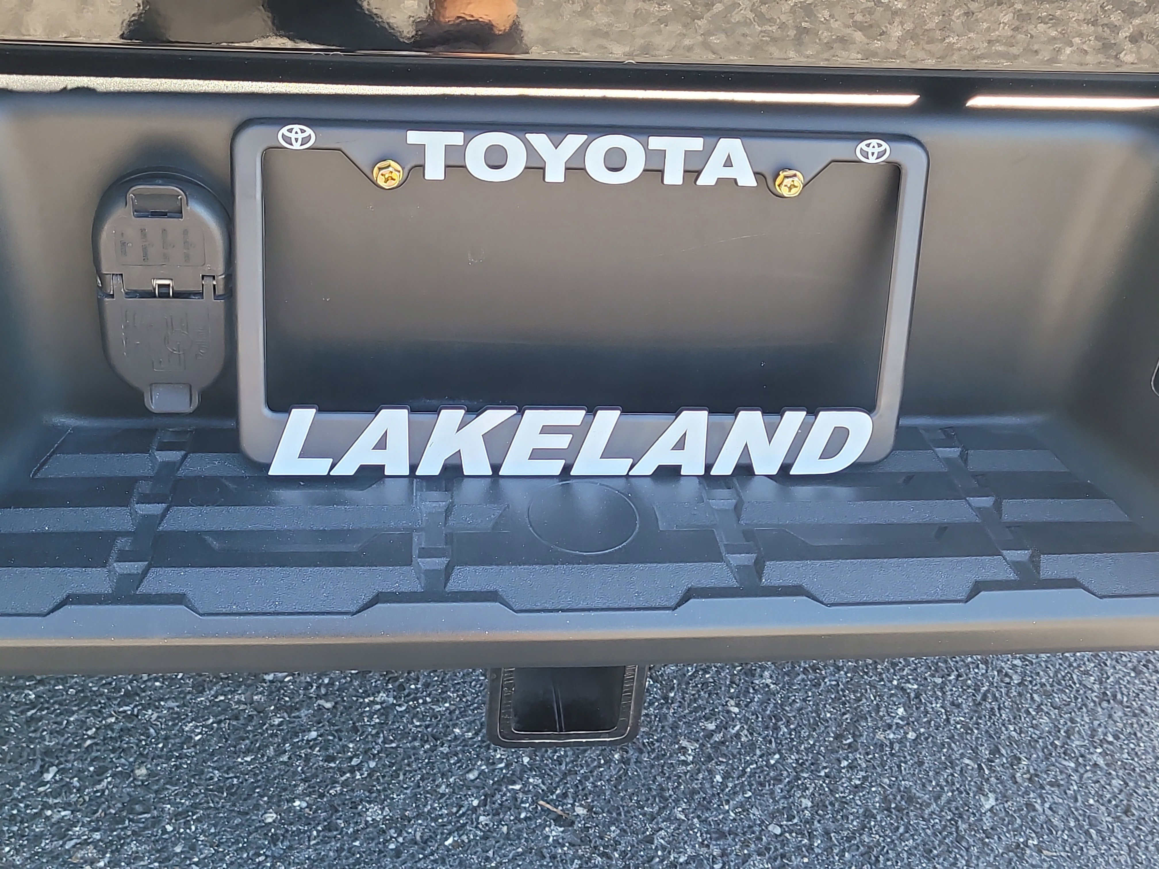 Used 2024 Nissan Frontier Pro-X w/ Pro Convenience Package RWD image 11