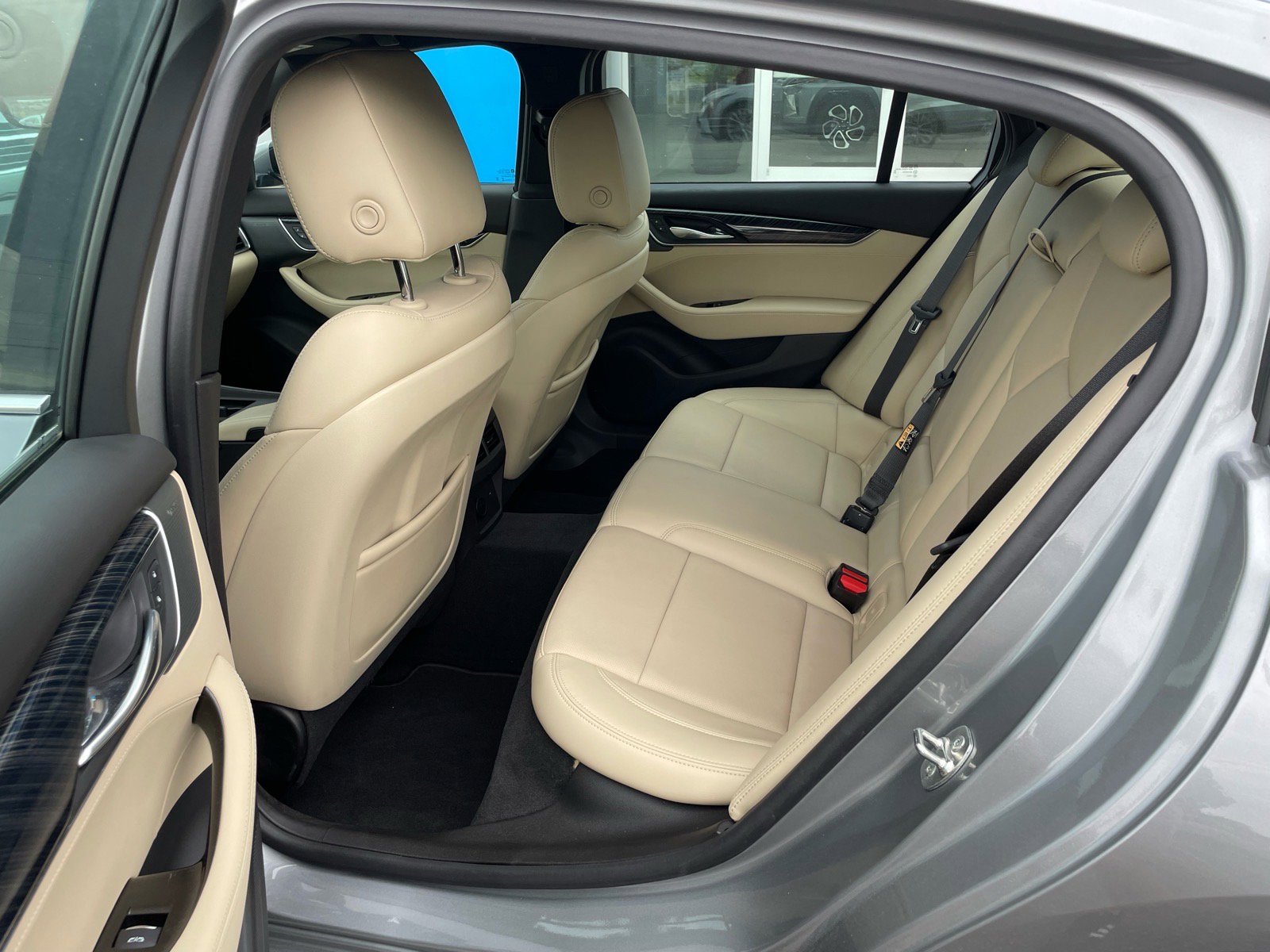Used 2025 Cadillac CT5 Premium Luxury RWD image 5