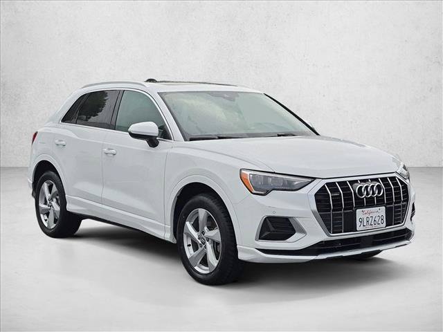 Used 2019 Audi Q3 2.0T Premium AWD/4WD image 3