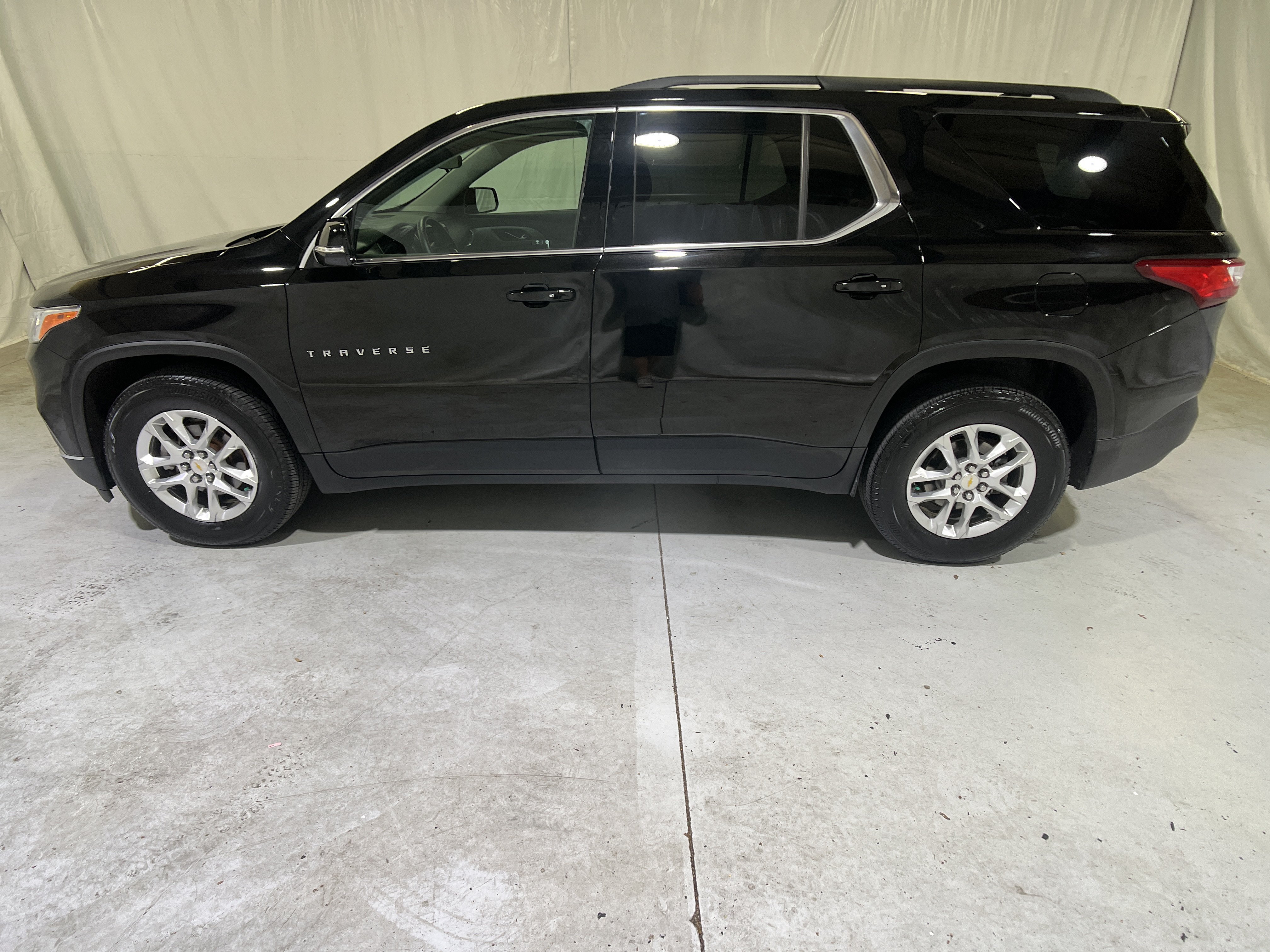 Used 2019 Chevrolet Traverse LT w/ LPO, Floor Liner Package AWD/4WD image 7