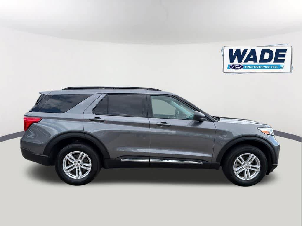 Used 2024 Ford Explorer XLT AWD/4WD image 4