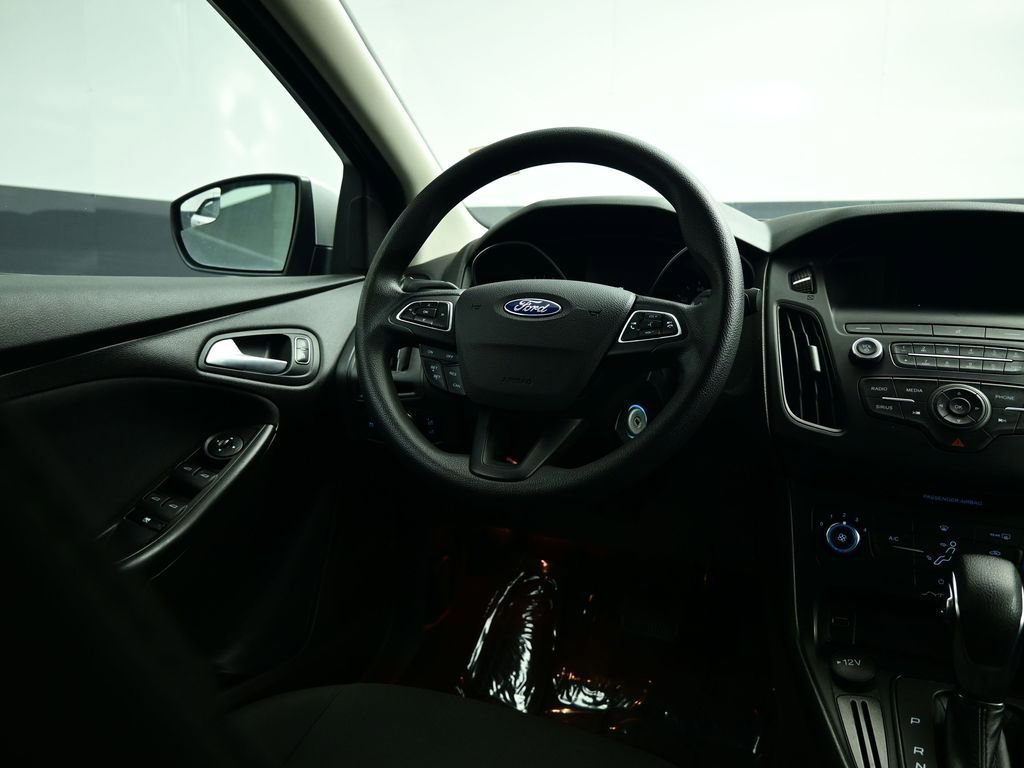 Used 2018 Ford Focus SE image 38