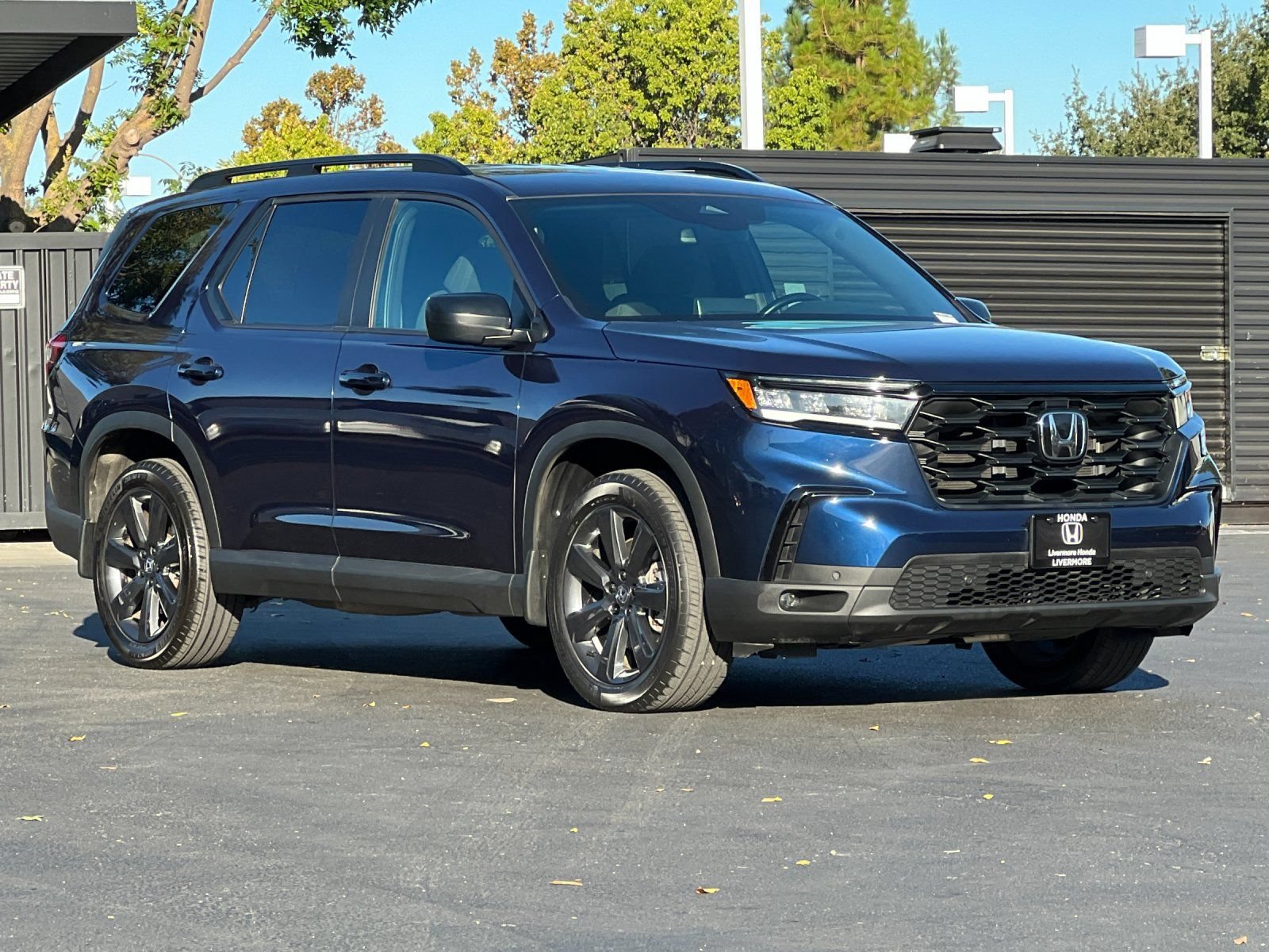 Certified 2025 Honda Pilot Sport image 8