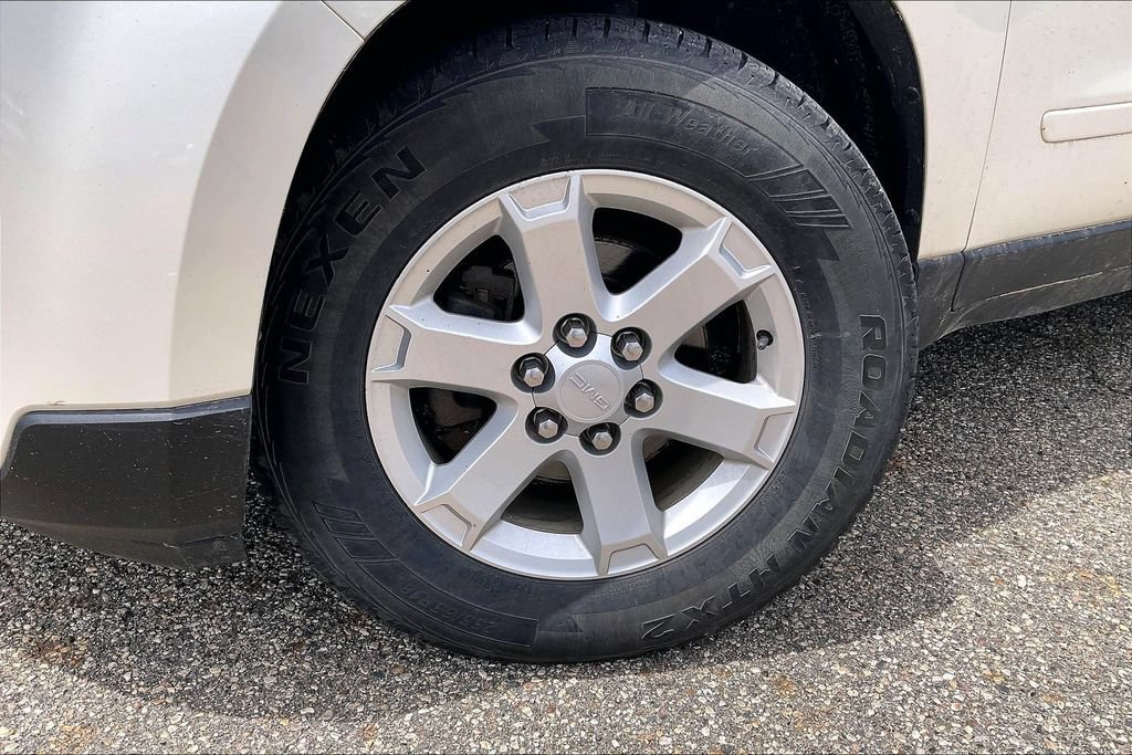 Used 2014 GMC Acadia SLE AWD/4WD image 4
