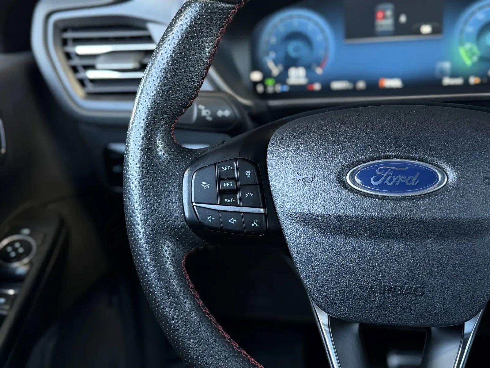 Used 2023 Ford Escape ST-Line Select w/ Tech Pack #2 image 24