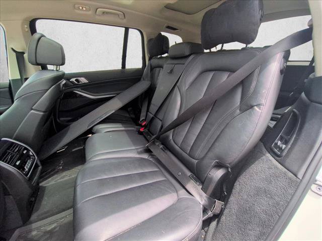 Used 2021 BMW X7 xDrive40i w/ Cold Weather Package AWD/4WD image 19
