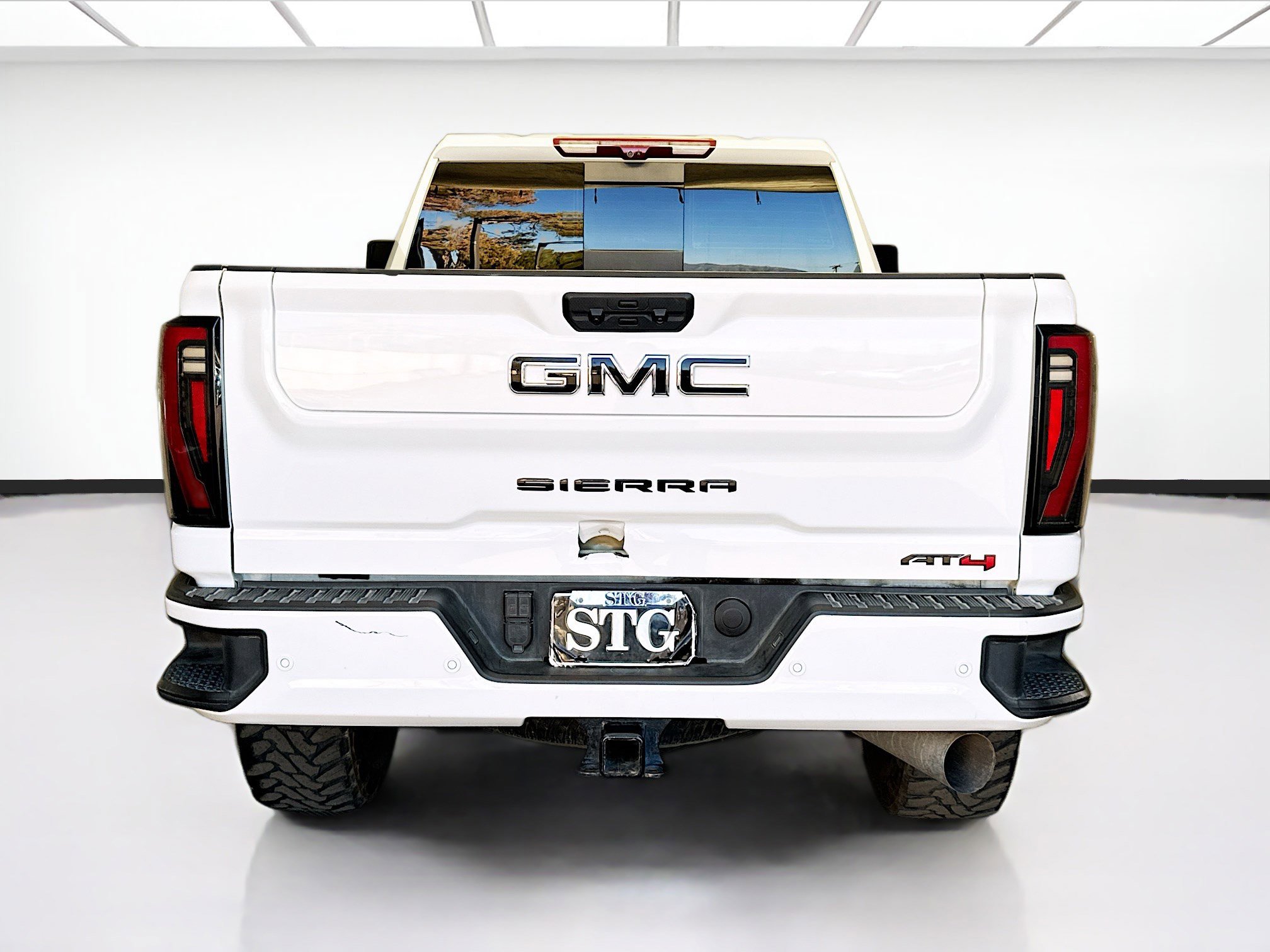 Used 2024 GMC Sierra 2500 AT4 w/ Technology Package image 5