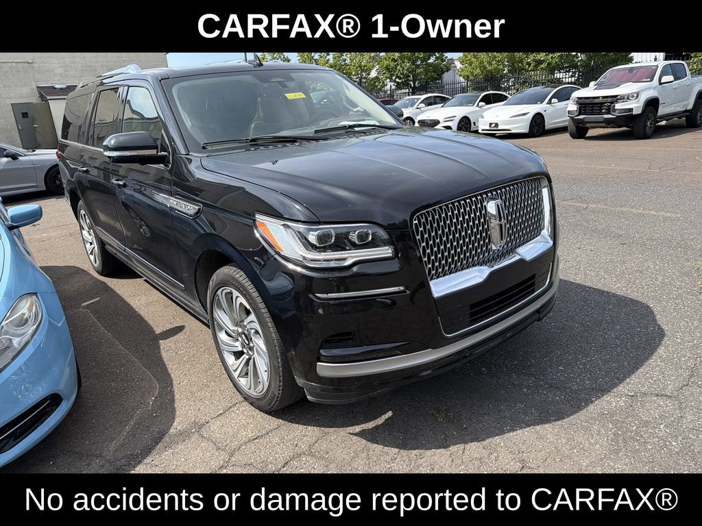 Certified 2024 Lincoln Navigator L Reserve AWD/4WD image 2