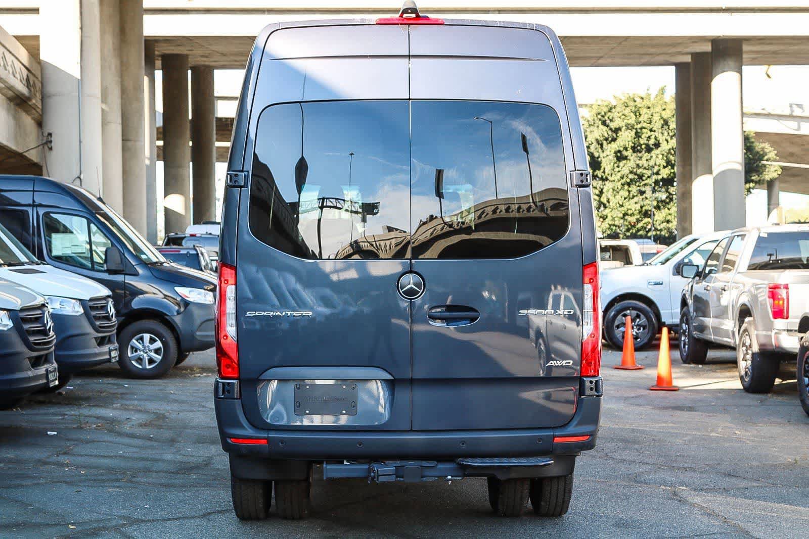 Used 2024 Mercedes-Benz Sprinter 3500 image 7