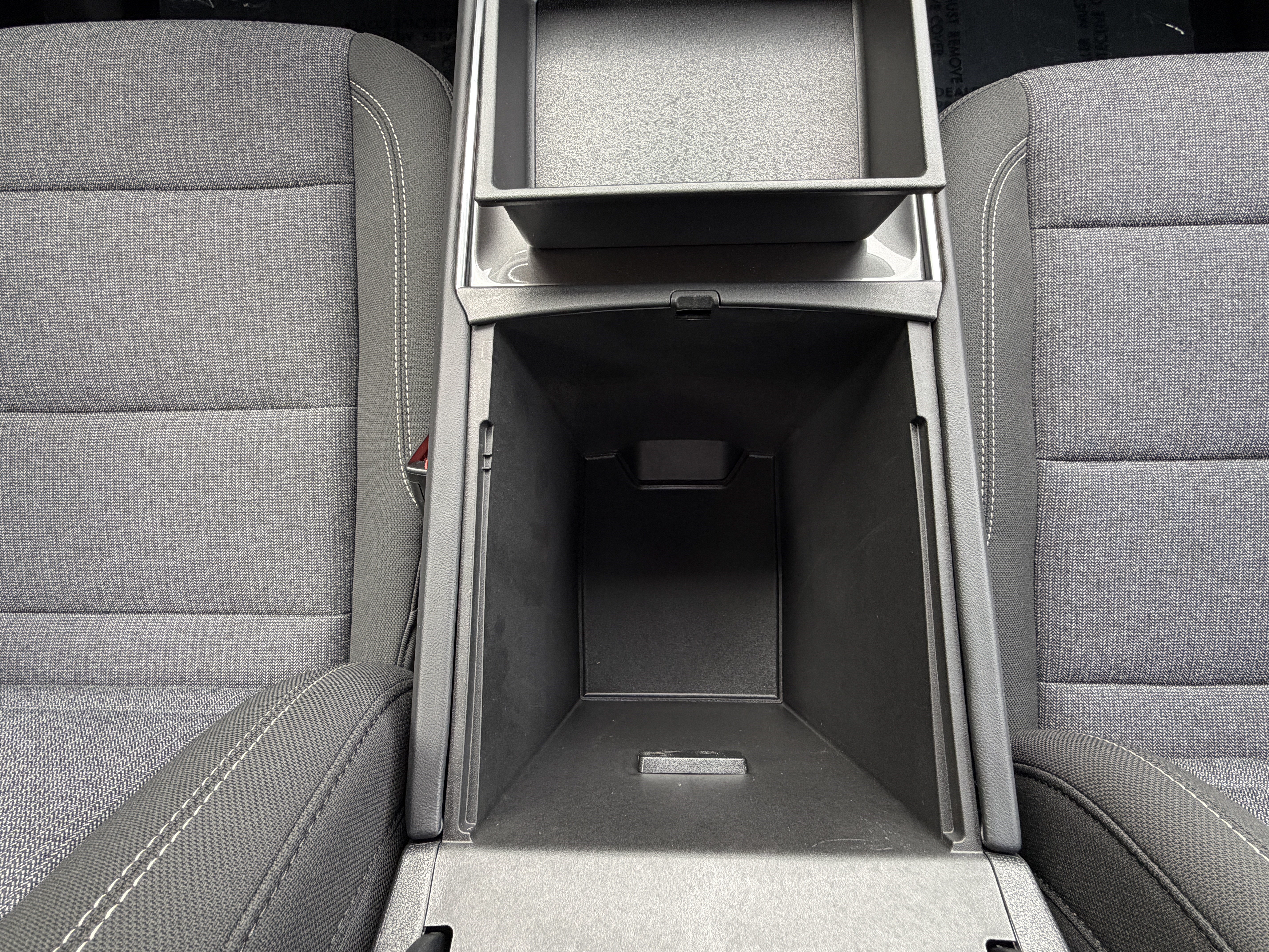 New 2026 GMC Acadia Elevation w/ Black Edition FWD image 24