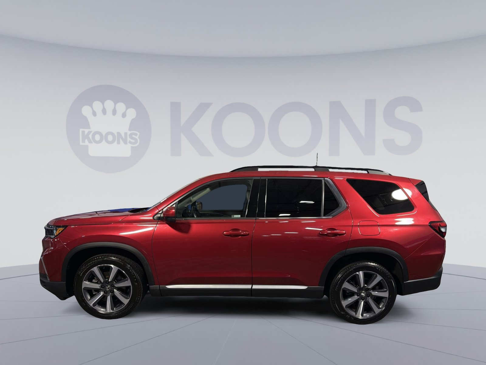Used 2023 Honda Pilot Touring image 2
