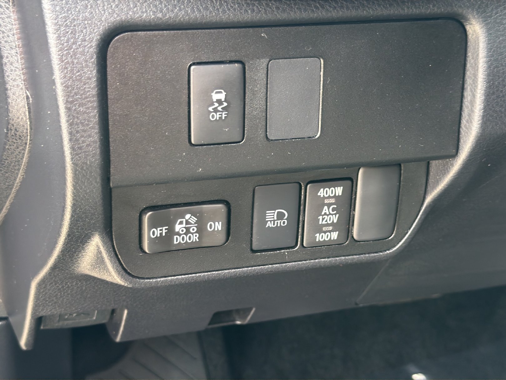 Used 2022 Toyota Tacoma TRD Sport w/ Technology Package RWD image 19