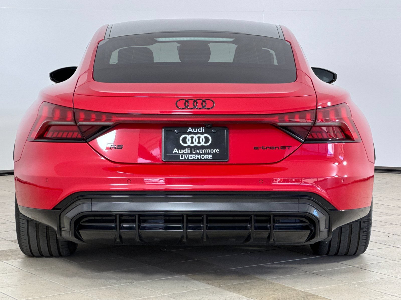 Used 2023 Audi RS e-tron GT w/ Carbon Performance Package AWD/4WD image 5