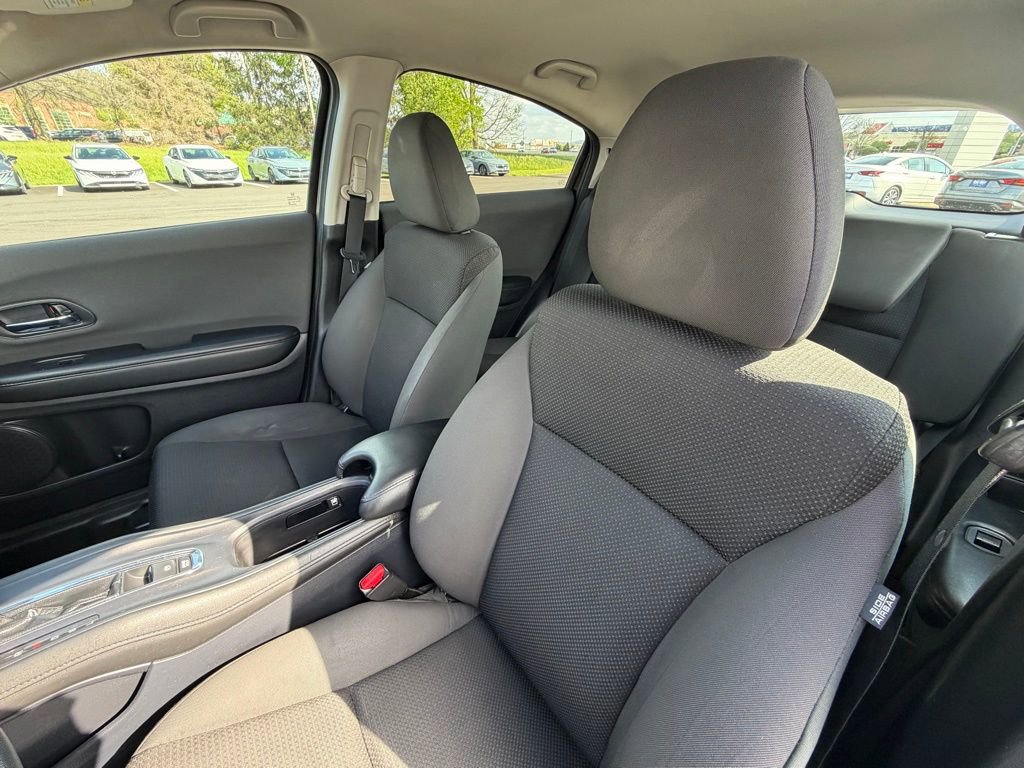 Used 2019 Honda HR-V LX image 7