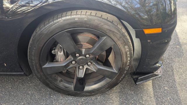 Used 2010 Chevrolet Camaro SS w/ RS Package RWD image 11