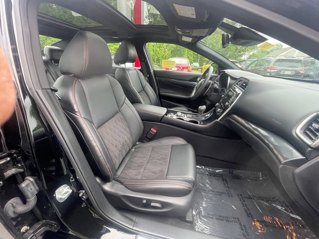 Certified 2023 Nissan Maxima SR w/ Sport Mat Group FWD image 16