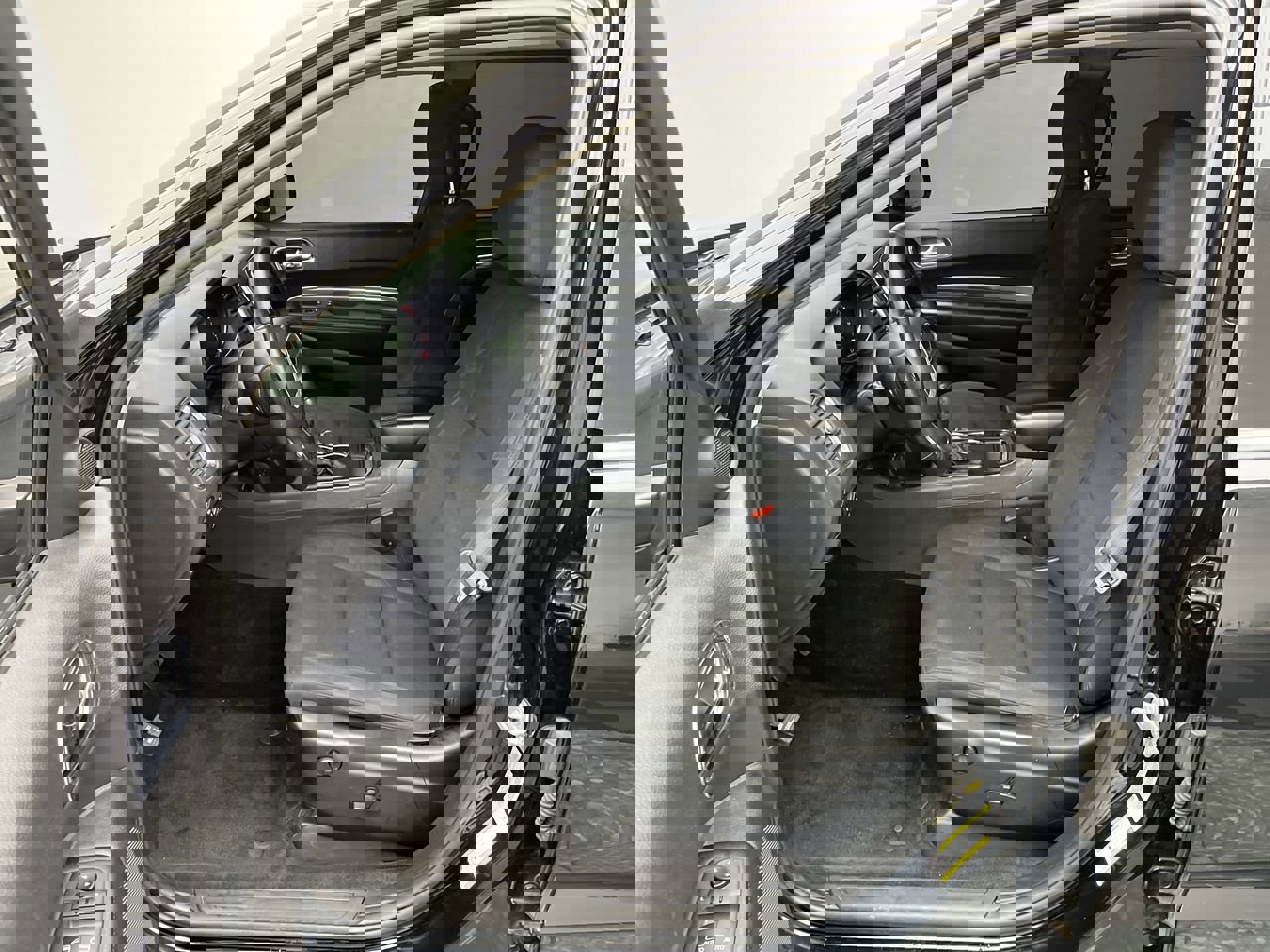 Used 2018 Dodge Durango SXT w/ Quick Order Package 2BB image 3