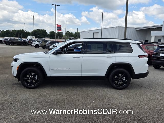 New 2026 Jeep Grand Cherokee L Limited RWD image 4