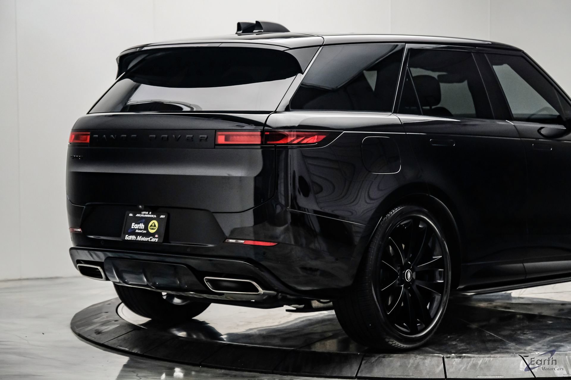 Used 2024 Land Rover Range Rover Sport Dynamic SE AWD/4WD image 16