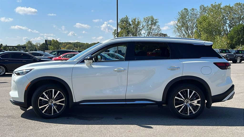 Used 2023 INFINITI QX60 Sensory w/ Vision Package image 7