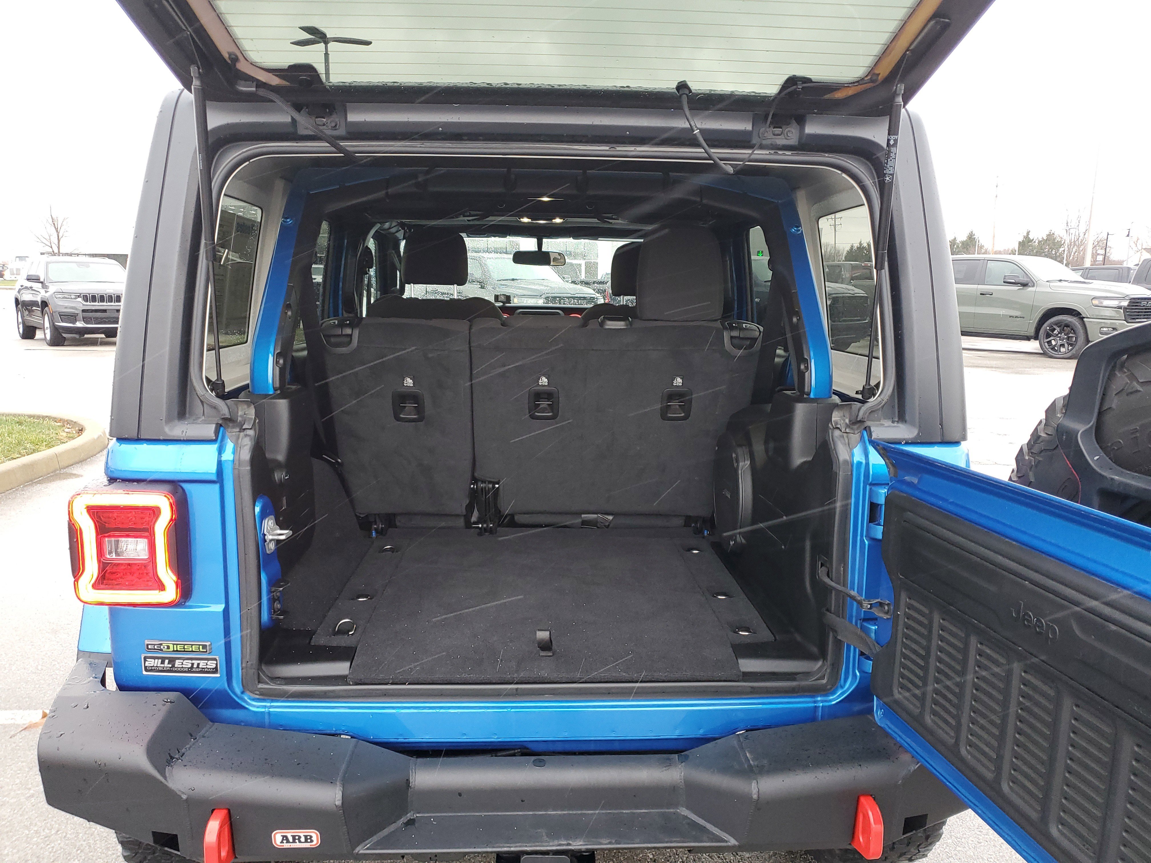 Used 2021 Jeep Wrangler Unlimited Rubicon w/ LED Lighting Group image 7