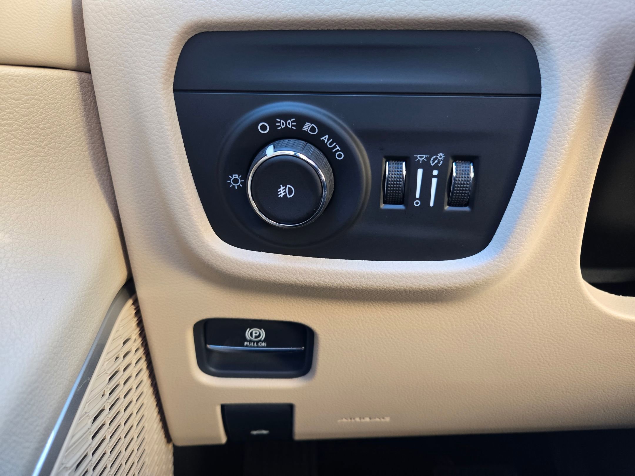 New 2025 Jeep Grand Cherokee L Limited w/ Luxury Tech Group II image 19