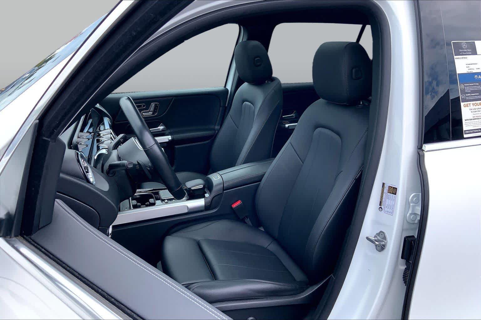 Used 2023 Mercedes-Benz GLB 250 4MATIC image 9