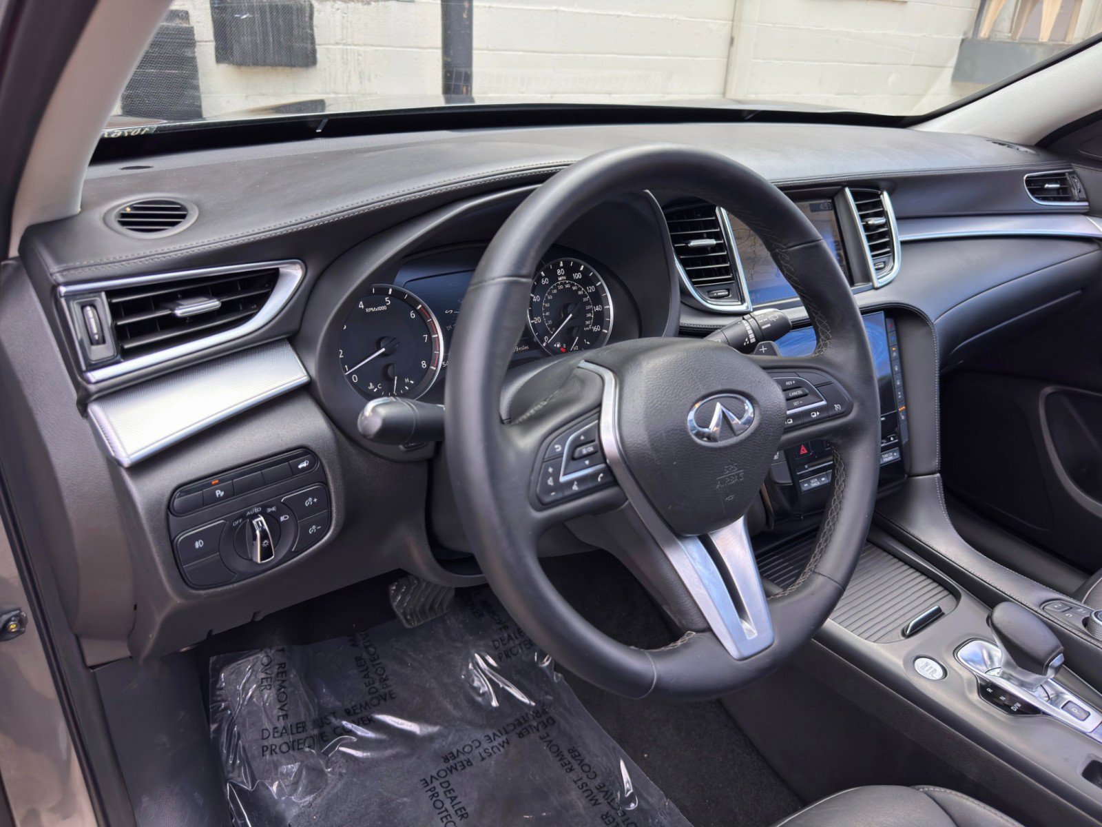 Used 2020 INFINITI QX50 Luxe w/ Navigation Package FWD image 13