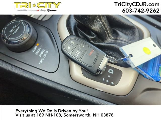 Used 2014 Jeep Cherokee Limited w/ Luxury Group image 36