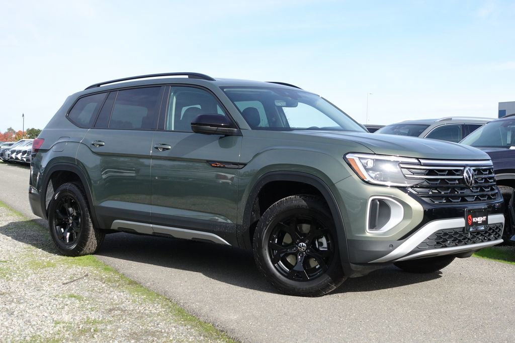 New 2026 Volkswagen Atlas Peak Edition image 3