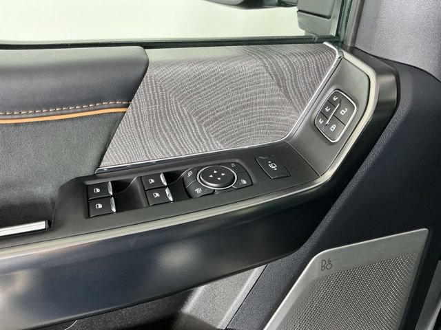 Used 2023 Ford F350 Platinum w/ Tremor Off-Road Package AWD/4WD image 17