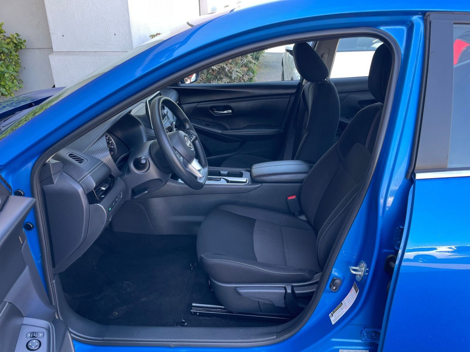 Used 2025 Nissan Sentra SV image 27