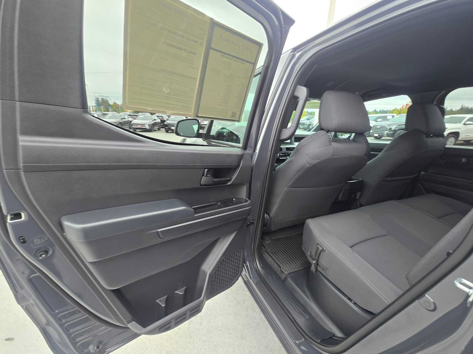Used 2025 Toyota Tacoma SR5 AWD/4WD image 15