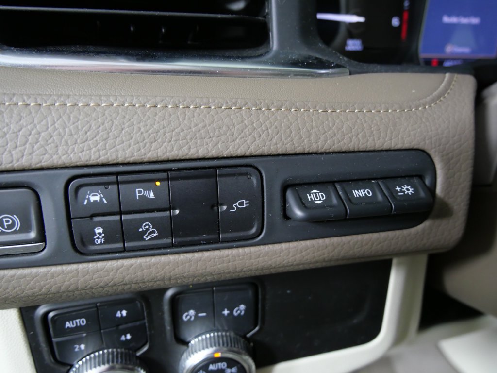 Used 2021 GMC Yukon Denali AWD/4WD image 19