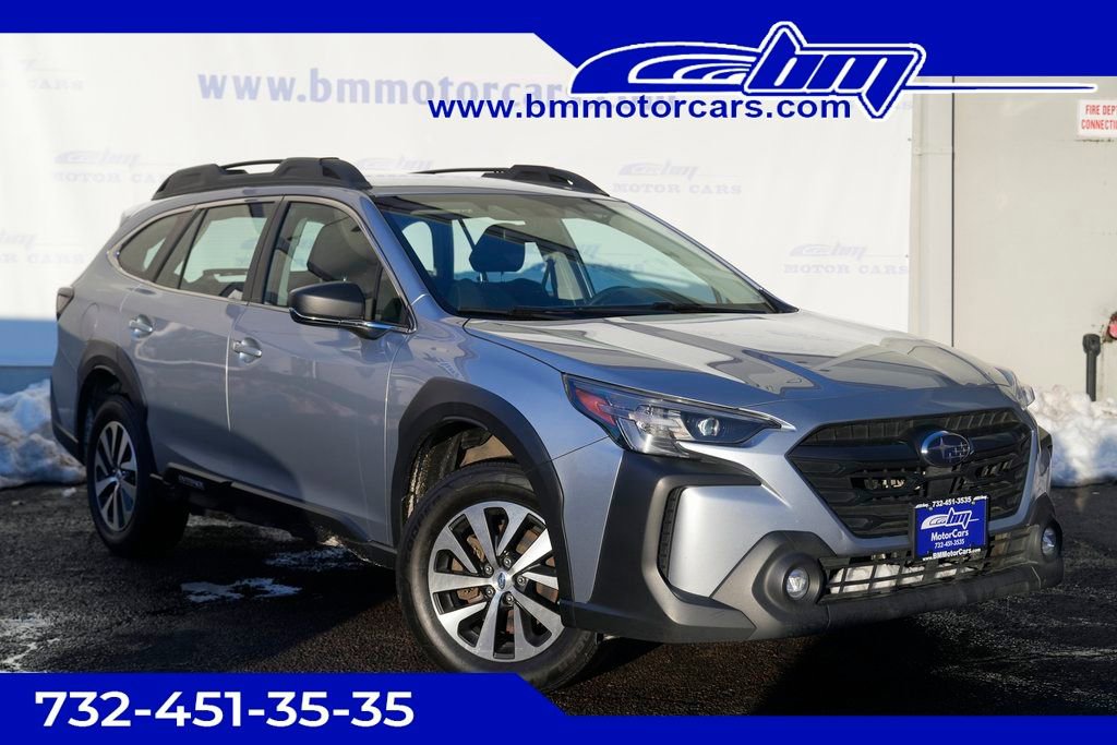 Used 2023 Subaru Outback 2.5i image 1