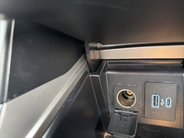 Certified 2021 Ford Explorer XLT w/ Equipment Group 202A image 35