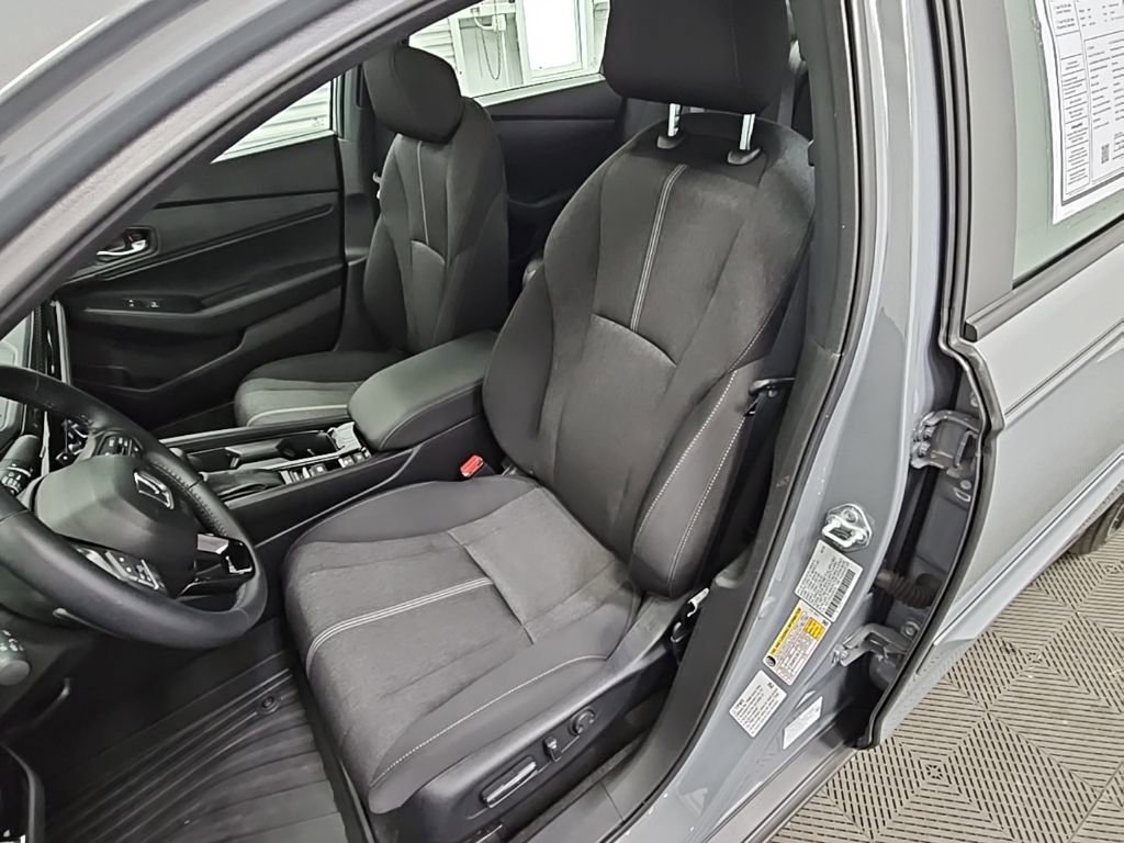 Used 2025 Honda Accord Sport image 29