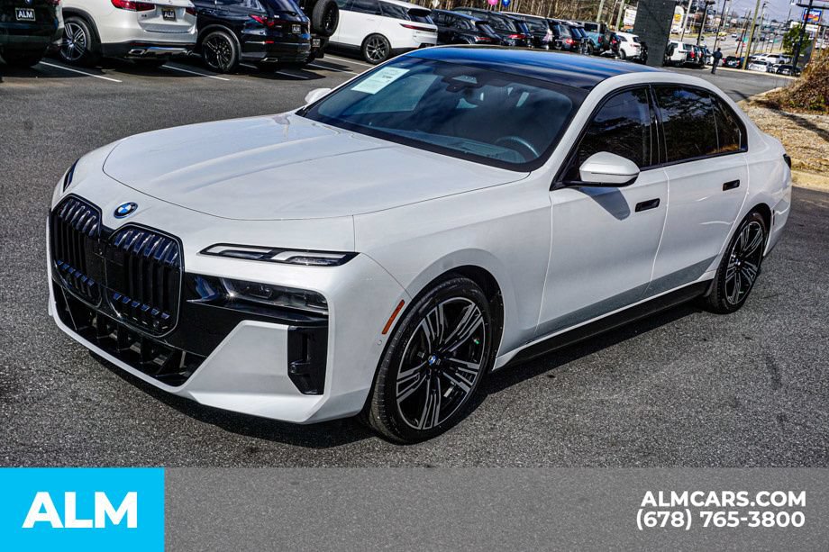 Used 2025 BMW i7 eDrive50 w/ M Sport Package RWD image 15