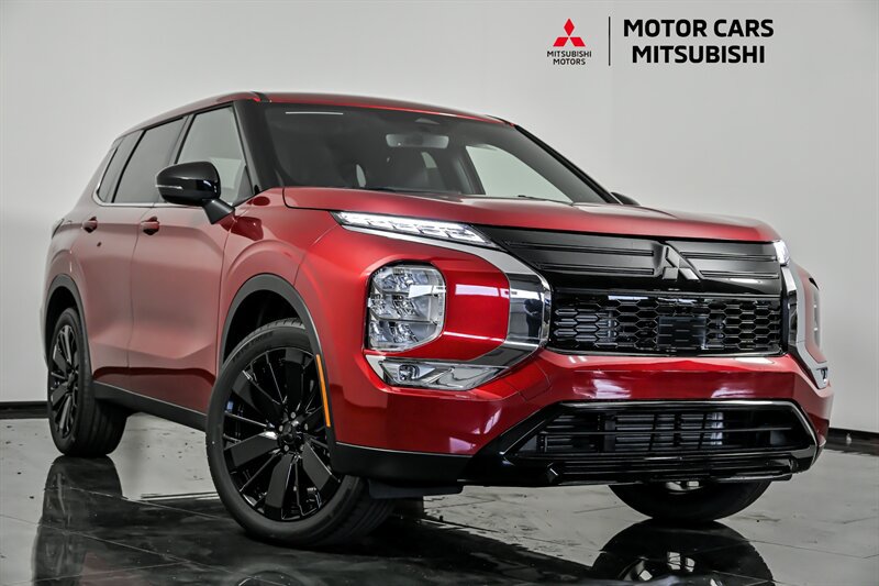New 2026 Mitsubishi Outlander LE FWD image 1