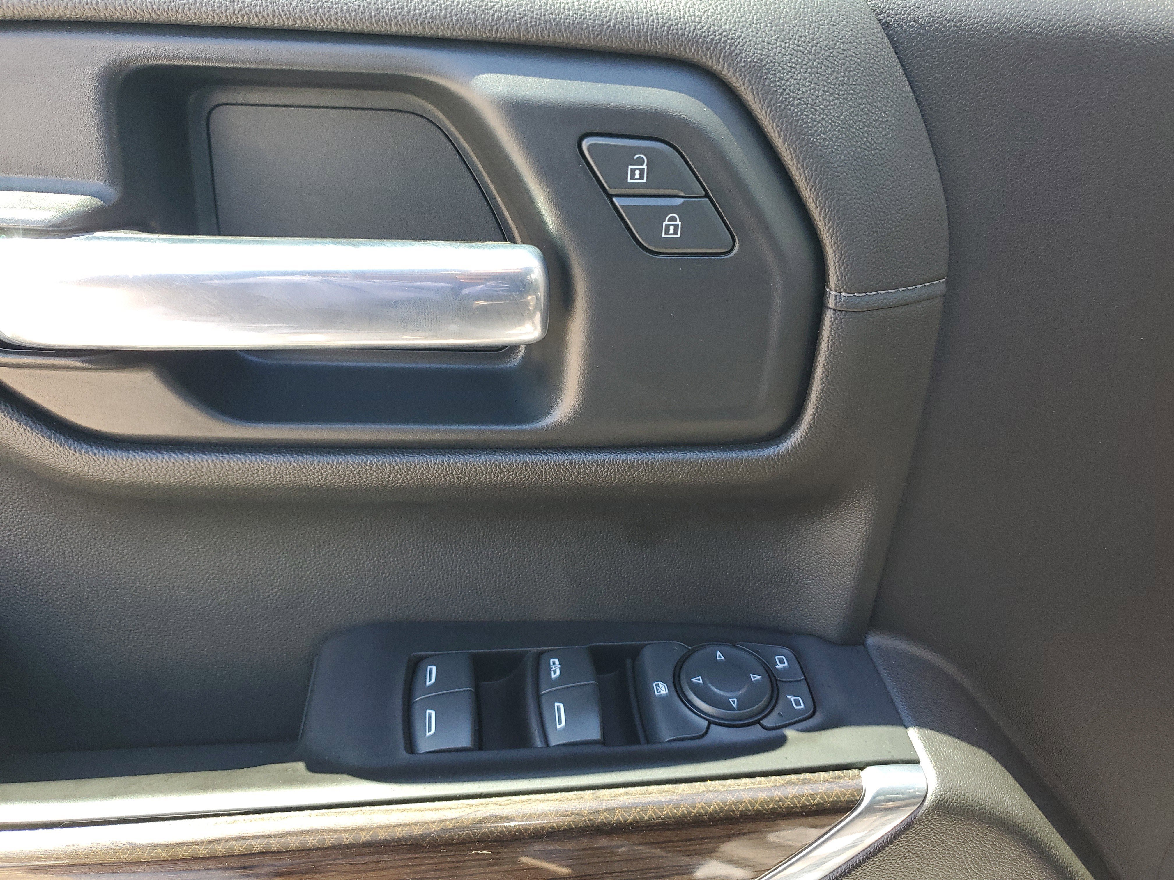 Used 2020 Chevrolet Silverado 1500 RST w/ All-Star Edition image 27