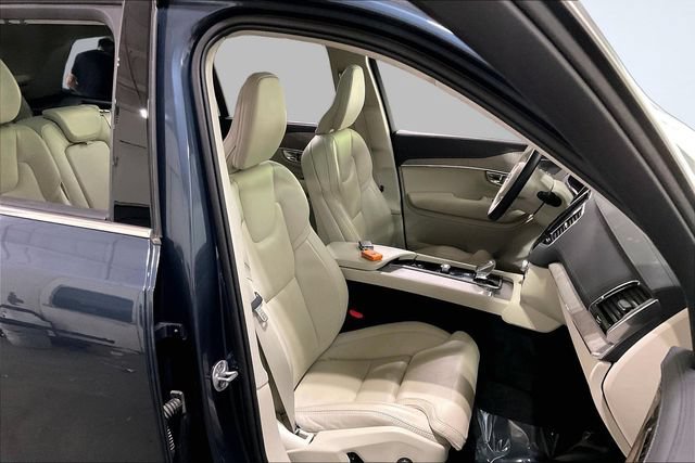 Certified 2024 Volvo XC90 T8 Ultimate w/ Protection Package Premier AWD/4WD image 10