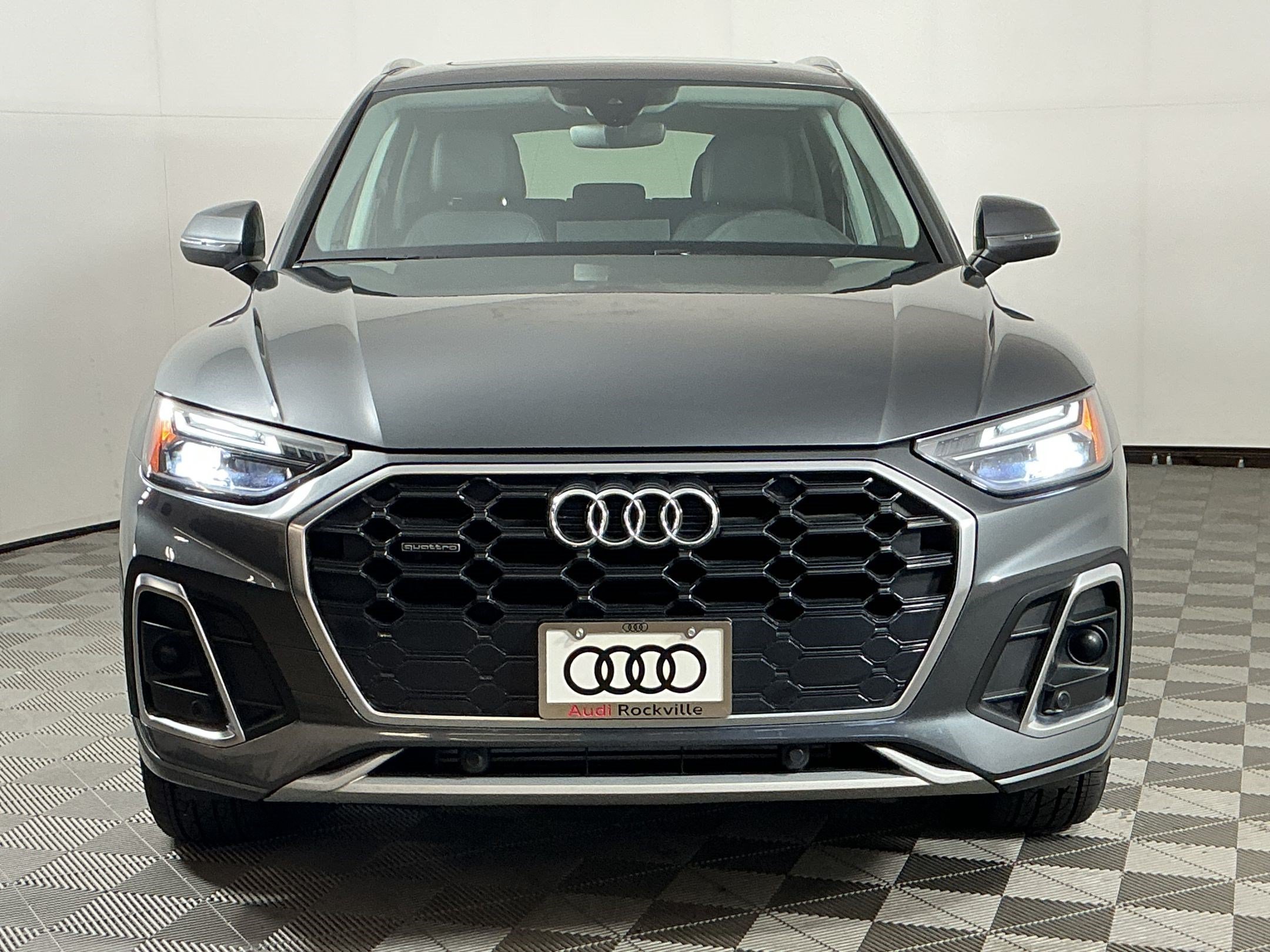 Used 2023 Audi Q5 2.0T Premium w/ Convenience Package AWD/4WD image 6